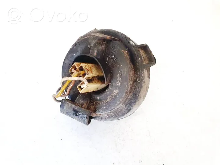 Toyota Tercel Cache-poussière de phare avant 992268009