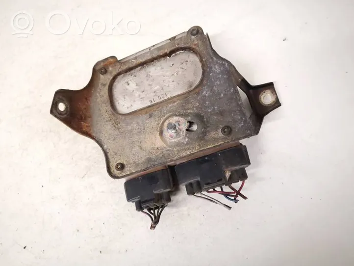 Toyota Avensis Verso Unité / module de commande d'injection de carburant 8987120030