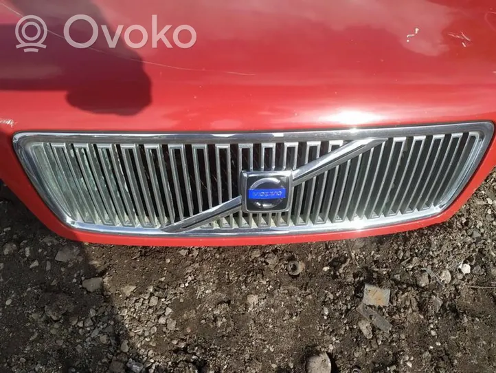 Volvo C70 Grotelės priekinės 