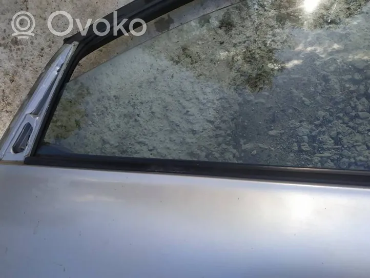 Toyota Avensis Verso Etuoven lasin muotolista 