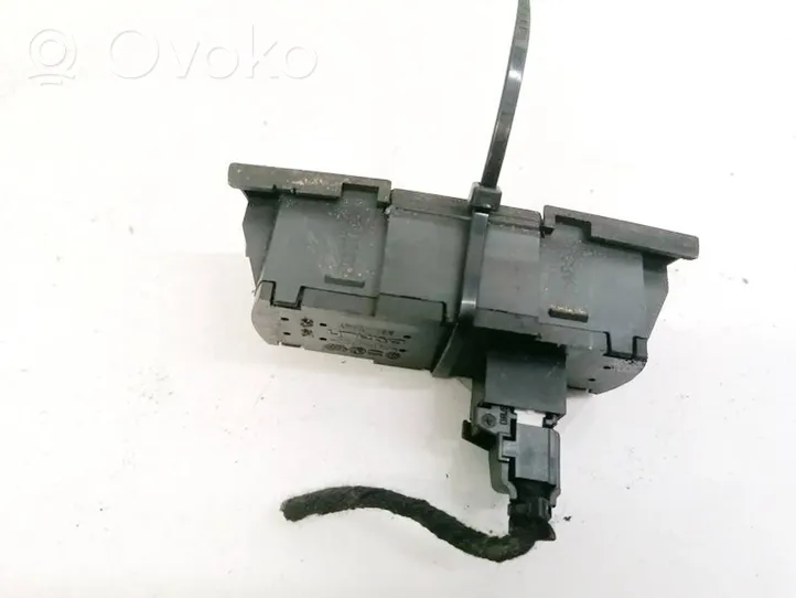 Volkswagen Touareg I ESP (stability program) switch 