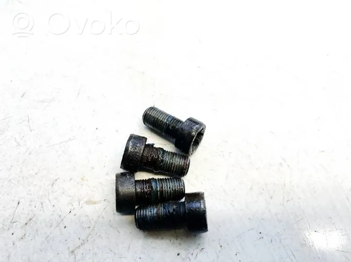 Opel Zafira B Nuts/bolts 