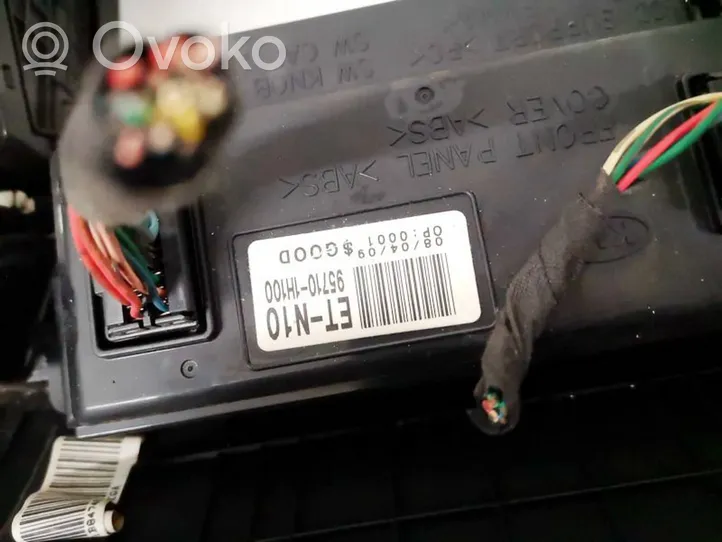 KIA Ceed Climate control unit 957101h100