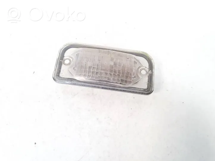 Mercedes-Benz C W203 Lampa oświetlenia tylnej tablicy rejestracyjnej 2038200066