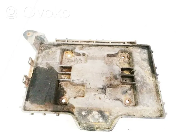 Hyundai Santa Fe Battery box tray 