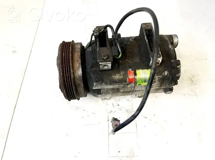 Audi A4 S4 B5 8D Ilmastointilaitteen kompressorin pumppu (A/C) 5062310381