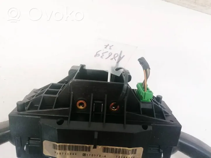 Volvo V50 Interruptor/palanca de limpiador de luz de giro P30710344