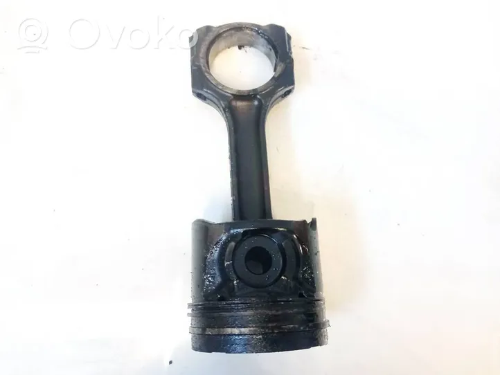 Peugeot 607 Piston avec bielle 