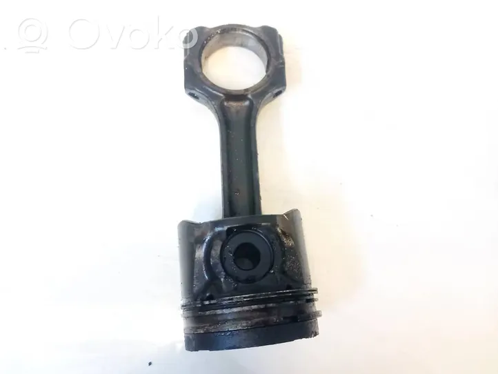 Peugeot 607 Piston avec bielle 