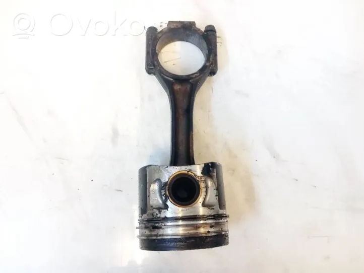 Peugeot 406 Piston avec bielle 