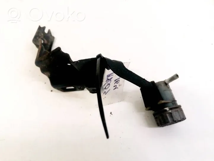 Honda CR-V Brake fluid reservoir 