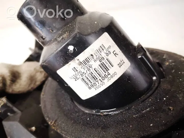 Nissan Qashqai Takaluukun takavalot 89071064