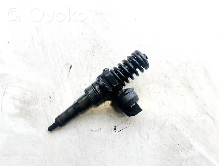 Volkswagen Transporter - Caravelle T5 Support de pince d'injecteur de carburant 038130073b