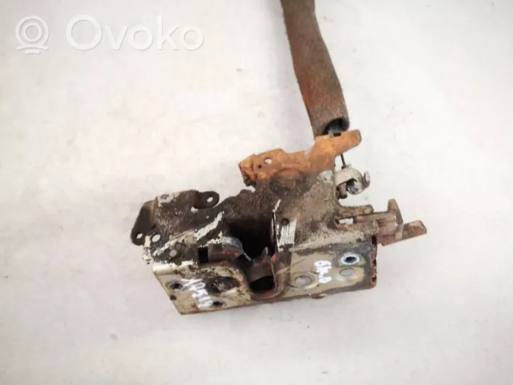 Opel Omega A Rear door lock 901720