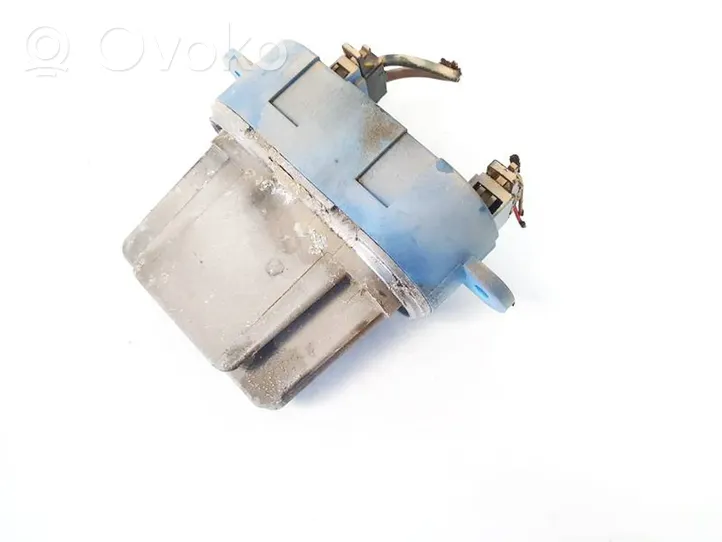 Volkswagen Touareg I Heater blower motor/fan resistor 7l0907521