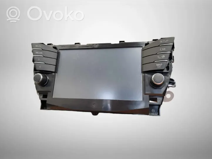 Toyota Avensis T270 Panel / Radioodtwarzacz CD/DVD/GPS 10R038056