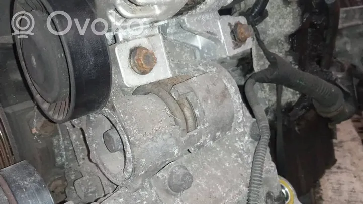 Volvo C30 Tensor de correa del alternador 