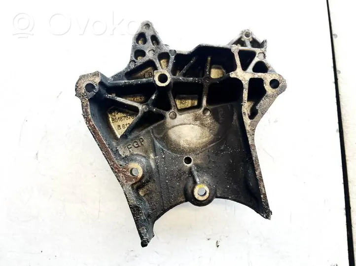 Opel Vectra C Supporto di montaggio del motore (usato) 55187676