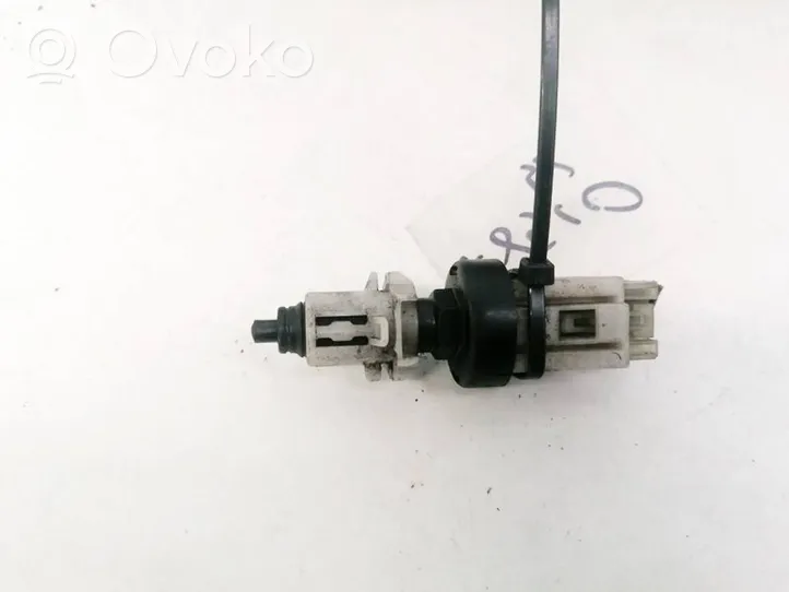 Iveco Daily 30.8 - 9 Brake pedal sensor switch B365