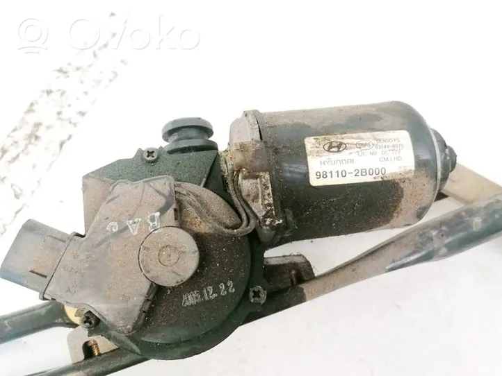 Hyundai Santa Fe Wiper motor 981102B000