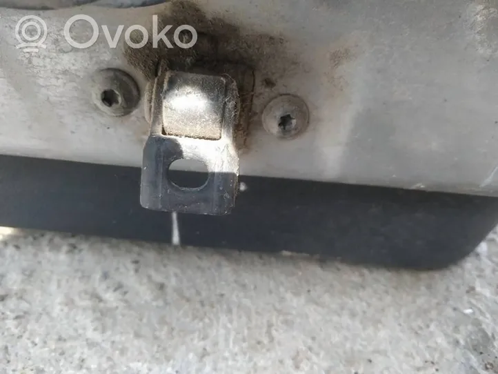 Skoda Octavia Mk2 (1Z) Ogranicznik drzwi tylnych 