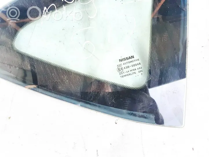 Nissan Qashqai Fenêtre latérale avant / vitre triangulaire 