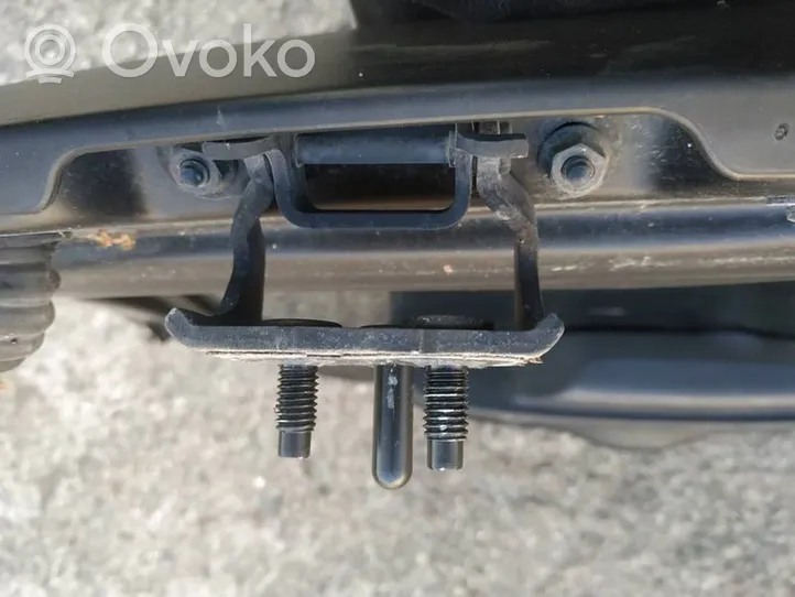 Volvo C30 Tailgate/trunk/boot hinge 