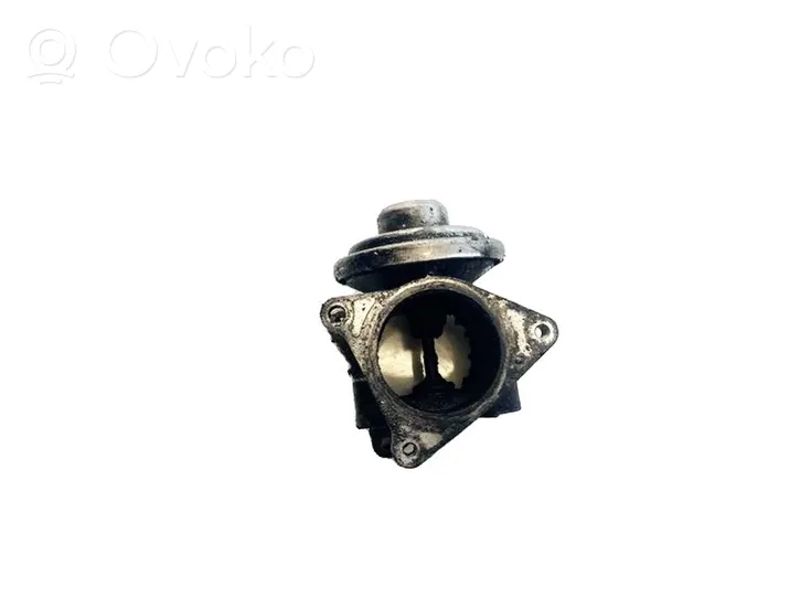 Volkswagen Caddy EGR valve 