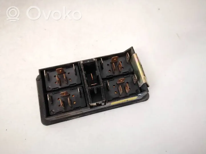 Audi A6 S6 C4 4A Electric window control switch 4a0959521