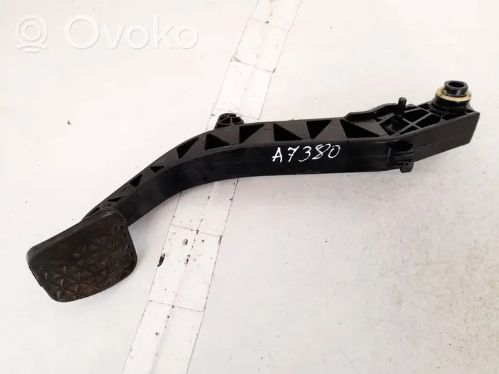 Opel Insignia A Clutch pedal 