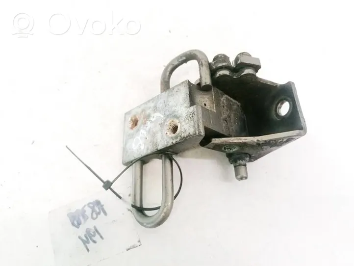 Audi A6 S6 C6 4F Rear door lower hinge 8E0833411