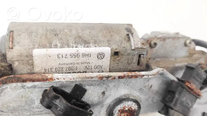 Volkswagen Golf III Moteur d'essuie-glace arrière 1H6955713