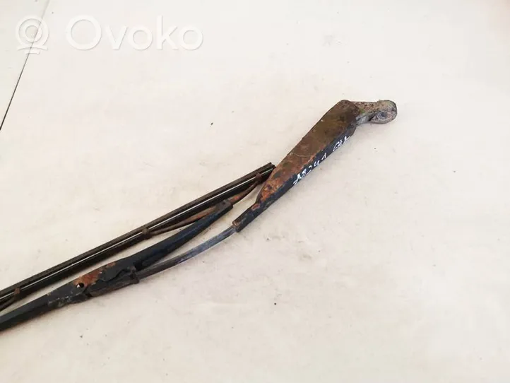 Volkswagen Golf III Rear wiper blade arm 