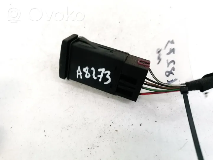 Audi A4 S4 B5 8D Botón interruptor de luz de peligro 8D0941509C