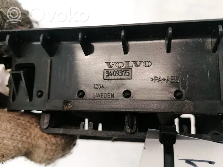 Volvo V70 Kojelaudan keskiosan tuuletussuuttimen ritilä 3409375