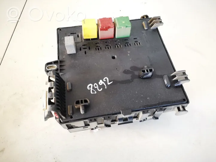 Opel Signum Set scatola dei fusibili 13112914