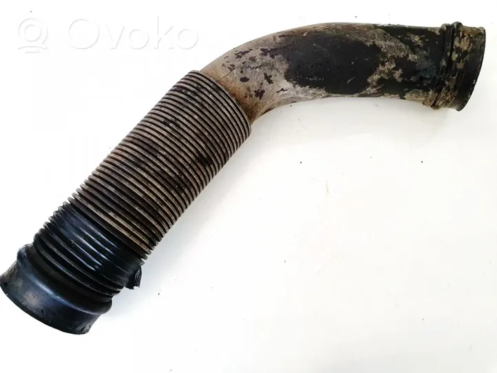 Volkswagen Golf III Air intake hose/pipe 1h0129627