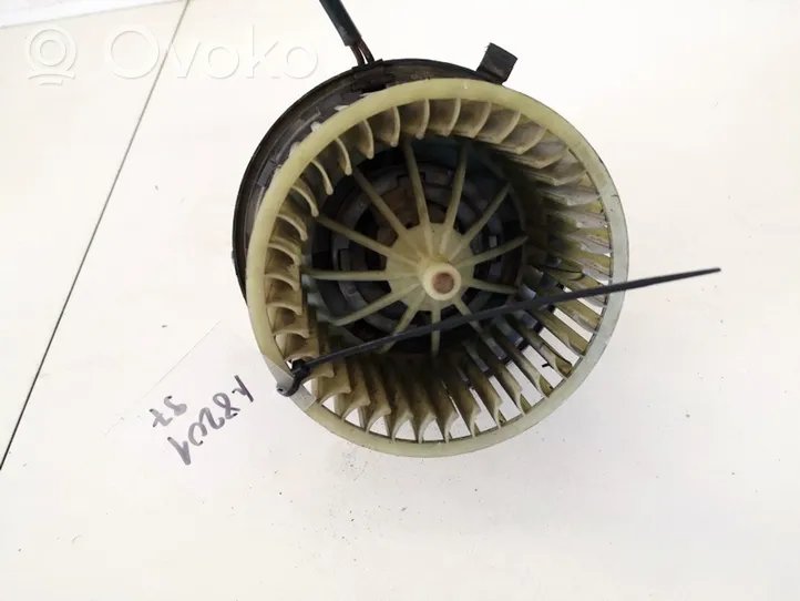 Audi 80 90 S2 B4 Soplador/ventilador calefacción 893819021