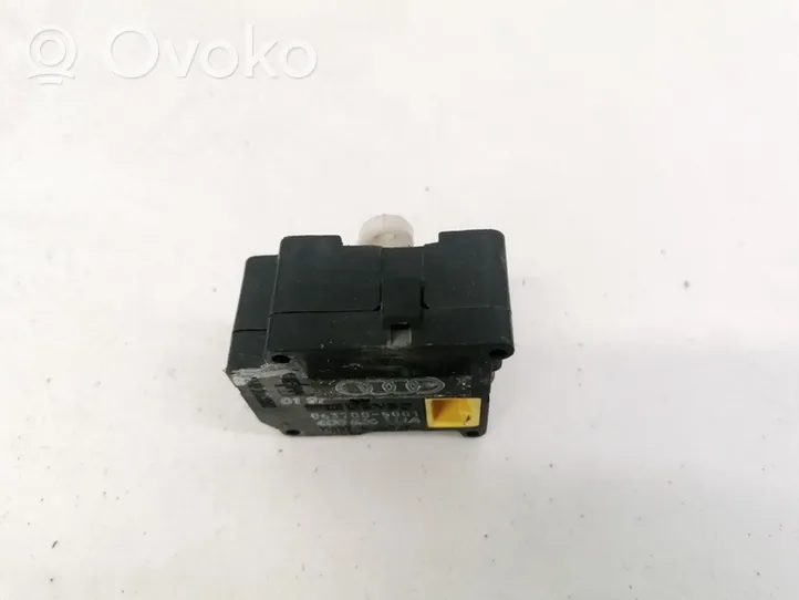 Audi A8 S8 D2 4D Air flap motor/actuator 4D0820511A