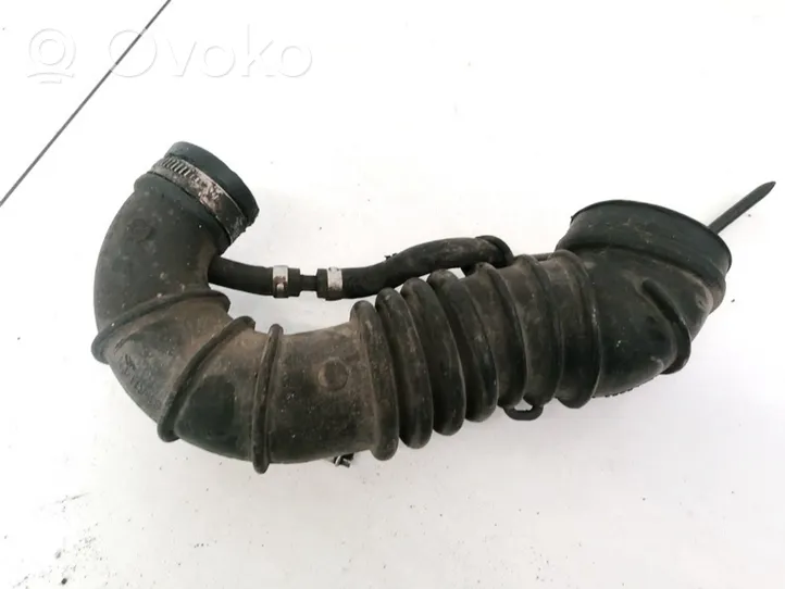 Volkswagen PASSAT B5 Tube d'admission d'air 058133356d