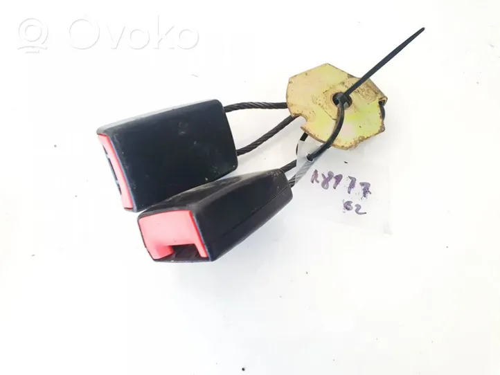 Ford Mondeo MK I Klamra środkowego pasa bezpieczeństwa fotela tylnego 1u090794