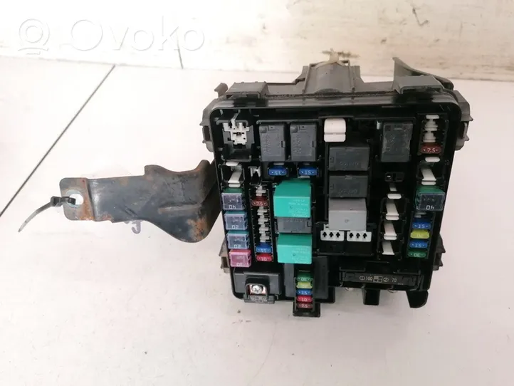 Honda FR-V Sicherungskasten komplett 