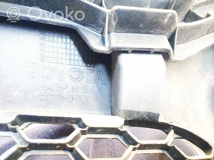 Toyota Corolla Verso AR10 Grille de calandre avant 531110f020