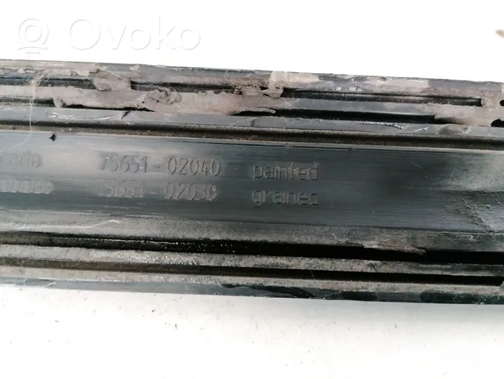 Toyota Corolla E120 E130 Takalokasuojan koristelista 7565102040