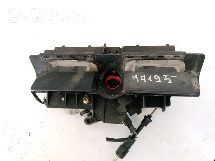 Audi A6 S6 C5 4B Motorino della chiusura centralizzata 4B0827565H