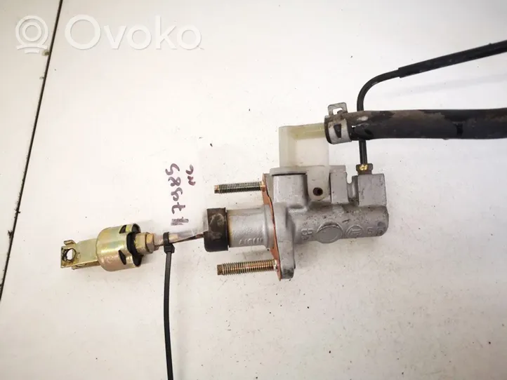 Toyota Corolla E120 E130 Główny cylinder sprzęgła 