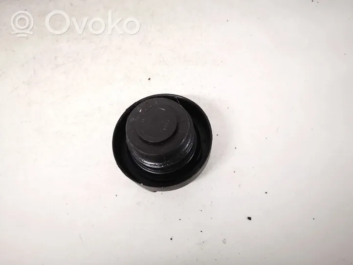 Opel Vectra C Tappo del serbatoio del carburante 