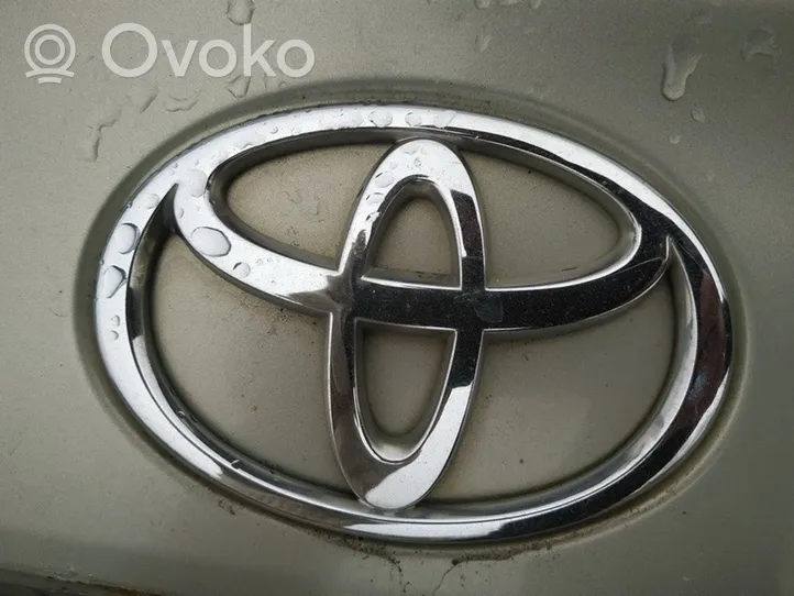 Toyota Avensis T250 Manufacturer badge logo/emblem 