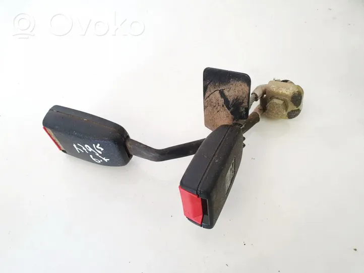 Volkswagen PASSAT B5.5 Rear seatbelt buckle 3b0857739