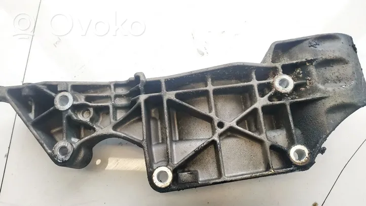 Audi TT Mk1 Supporto di montaggio del motore (usato) 06A903141H